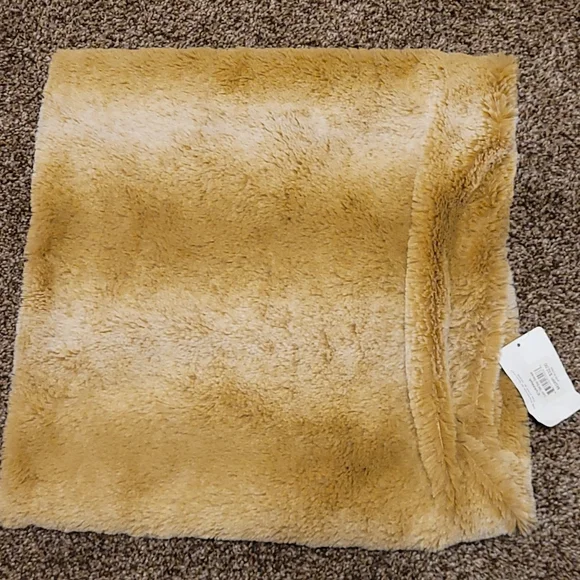 Tan Scarf Wide - Picture 3 of 8